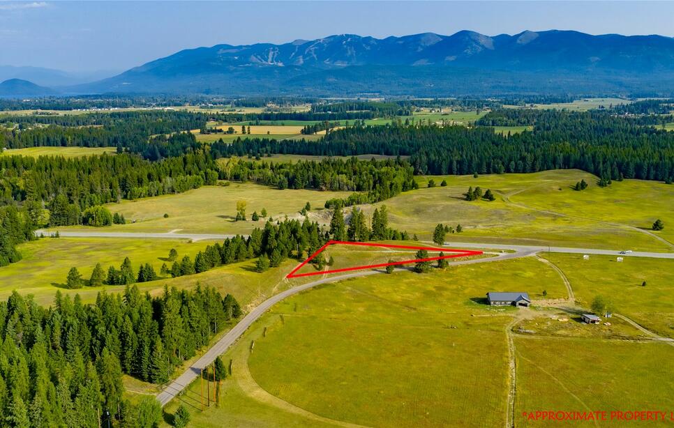 400 Sandy Hill Lane, Columbia Falls