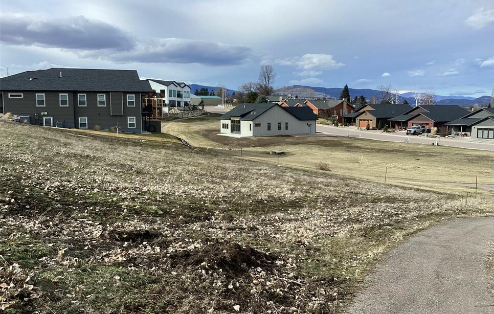 211 Shawnee Lane, Polson