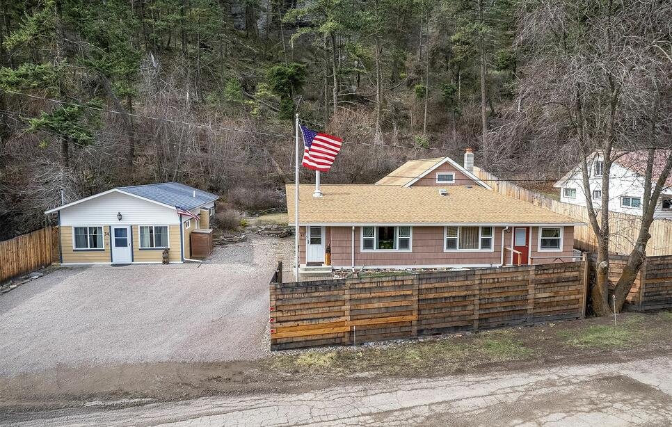 34 & 42 Happy Hollow, Somers