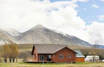 136 Berger Lake Way, Eureka