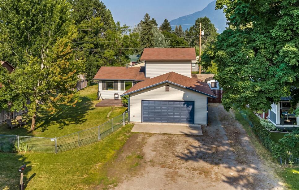 121 2nd Avenue E, Columbia Falls