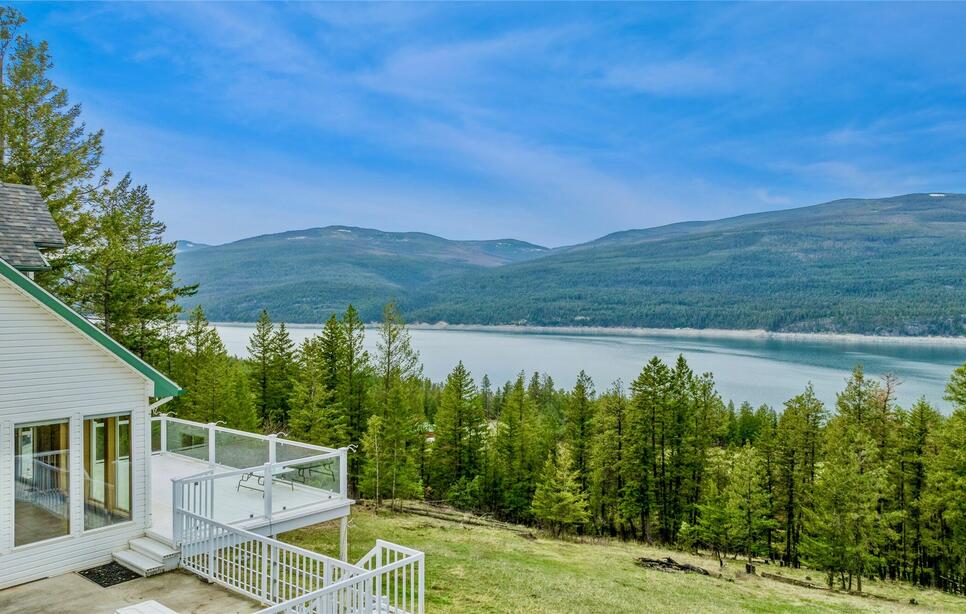 7100 Black Lake Road, Rexford