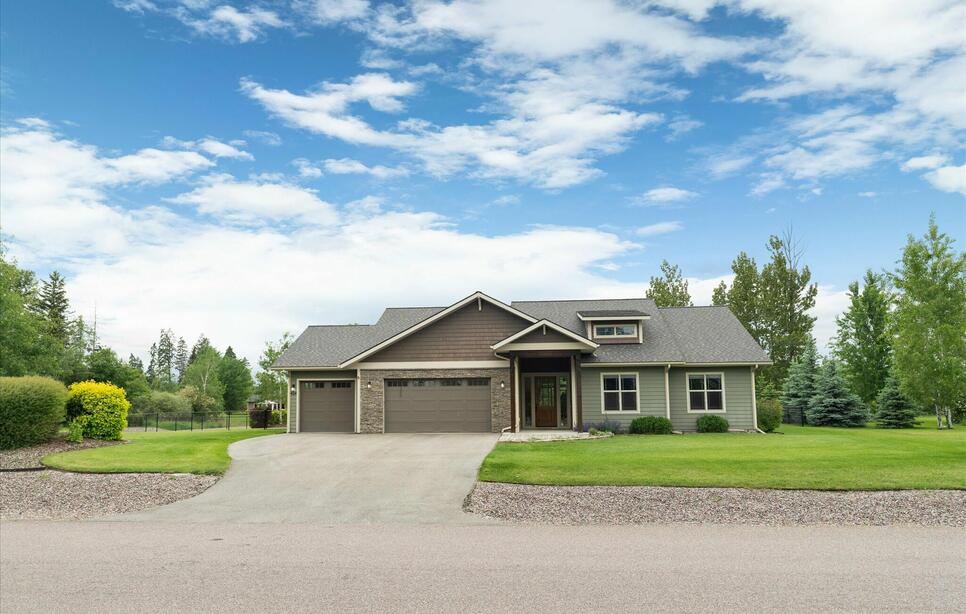 424 Soaring Pines Trail, Kalispell