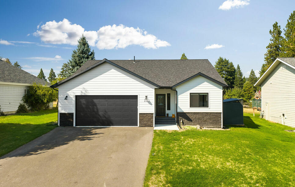 221 Stage Ridge Road, Bigfork