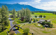 2347 Middle Road, Columbia Falls