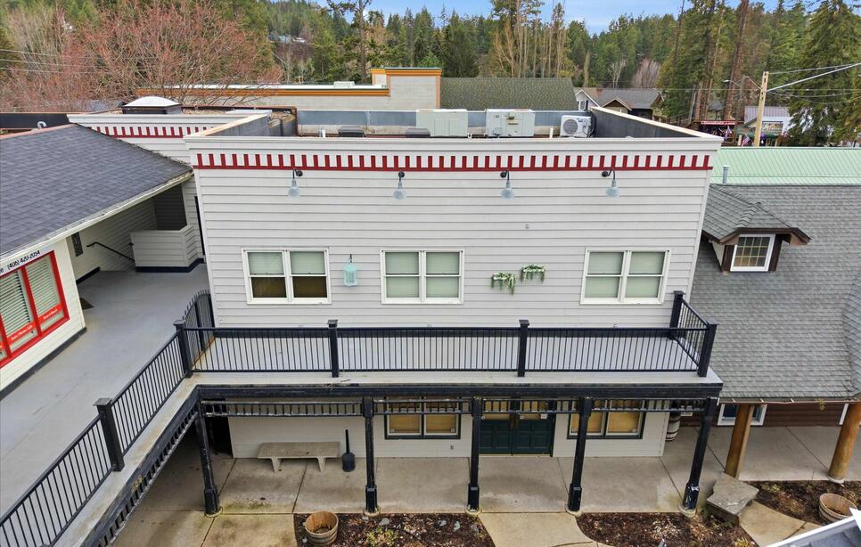 459 Electric Avenue, Bigfork