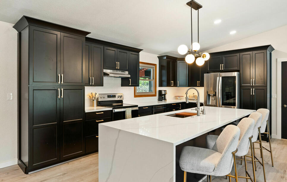 212 Sunrise Lane, Lakeside