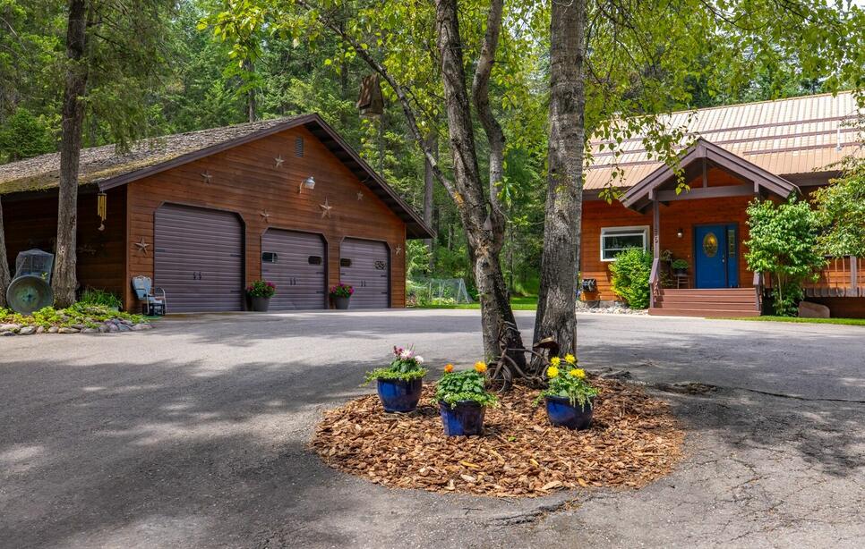 125 Wagon Wheel Road, Whitefish