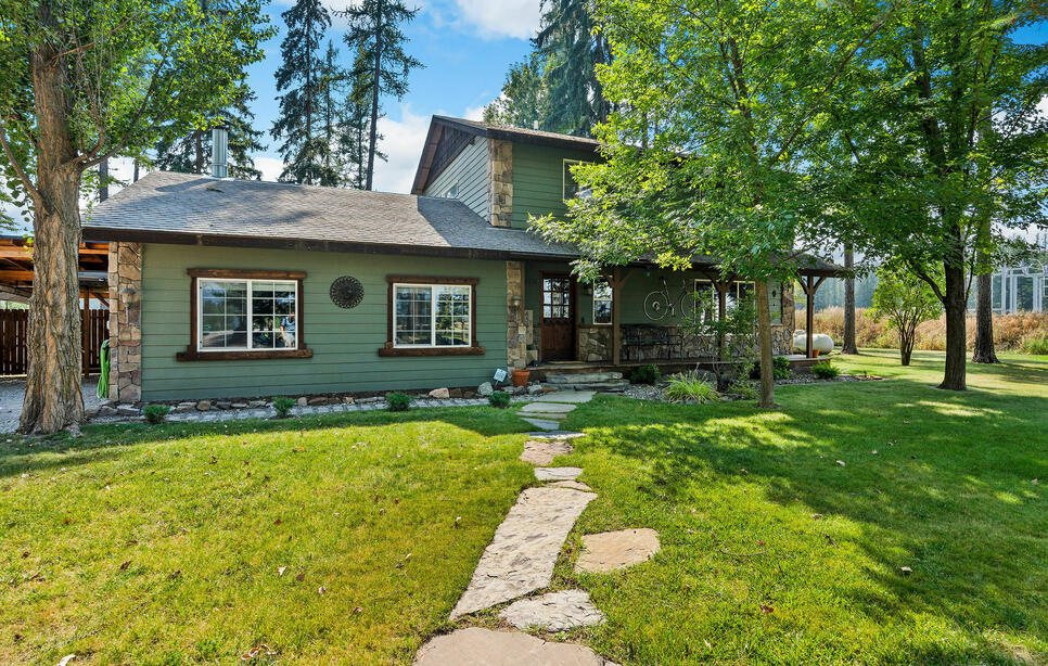 4336 Mt Highway 40 W, Columbia Falls