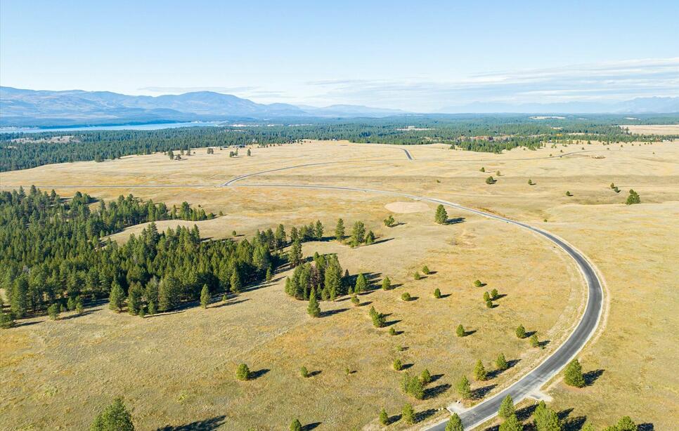 303 Paradise Loop, Eureka