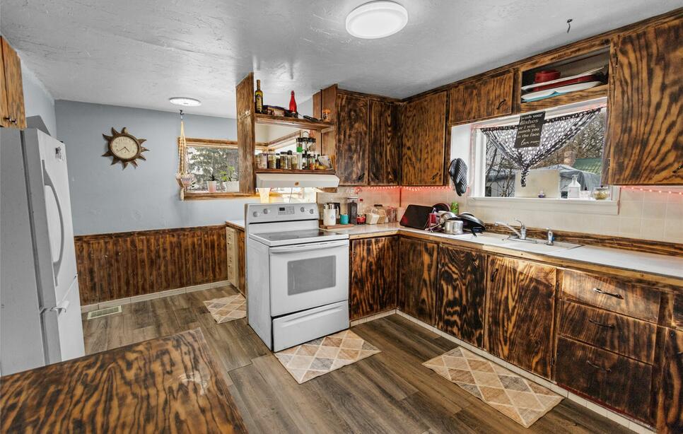 1305 4th Avenue E, Kalispell