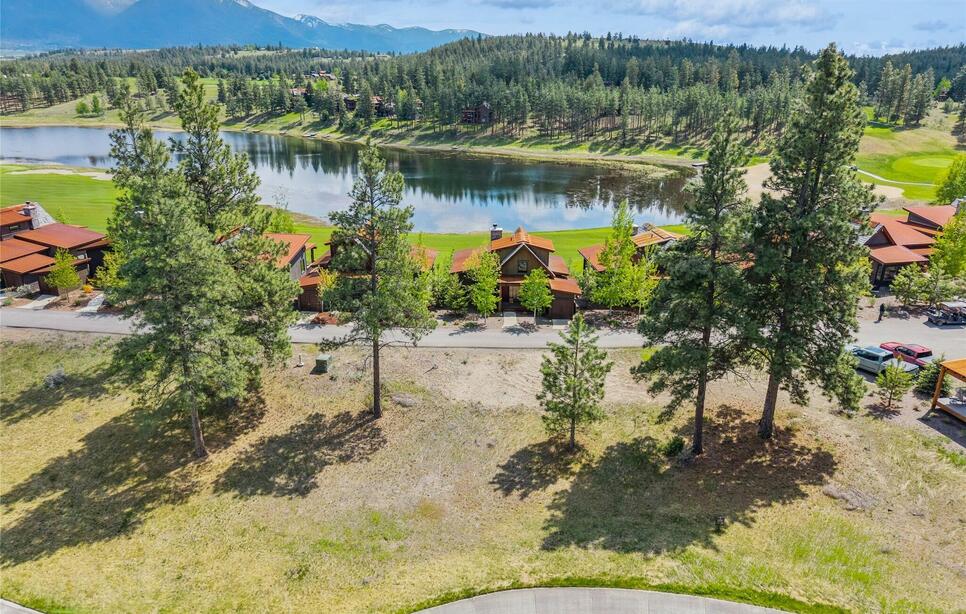 53 Cottage Lake Lane, Eureka