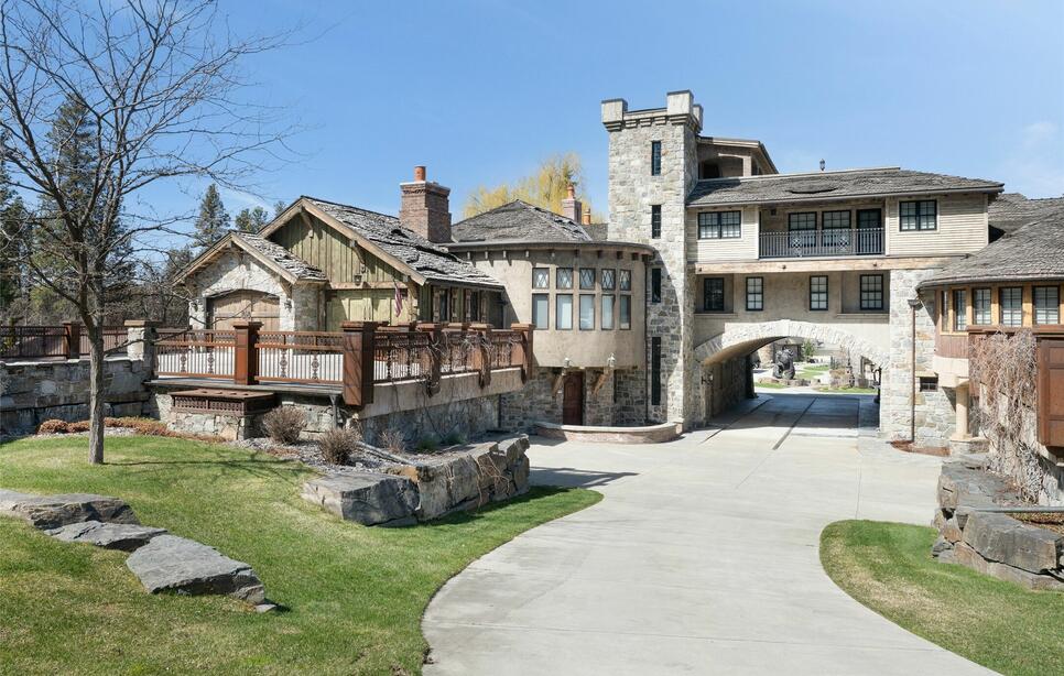 30 Bear Dance Village, Bigfork