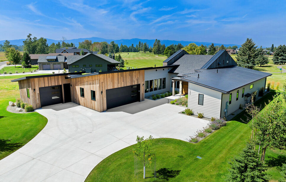 1283 Lake Pointe Drive, Bigfork