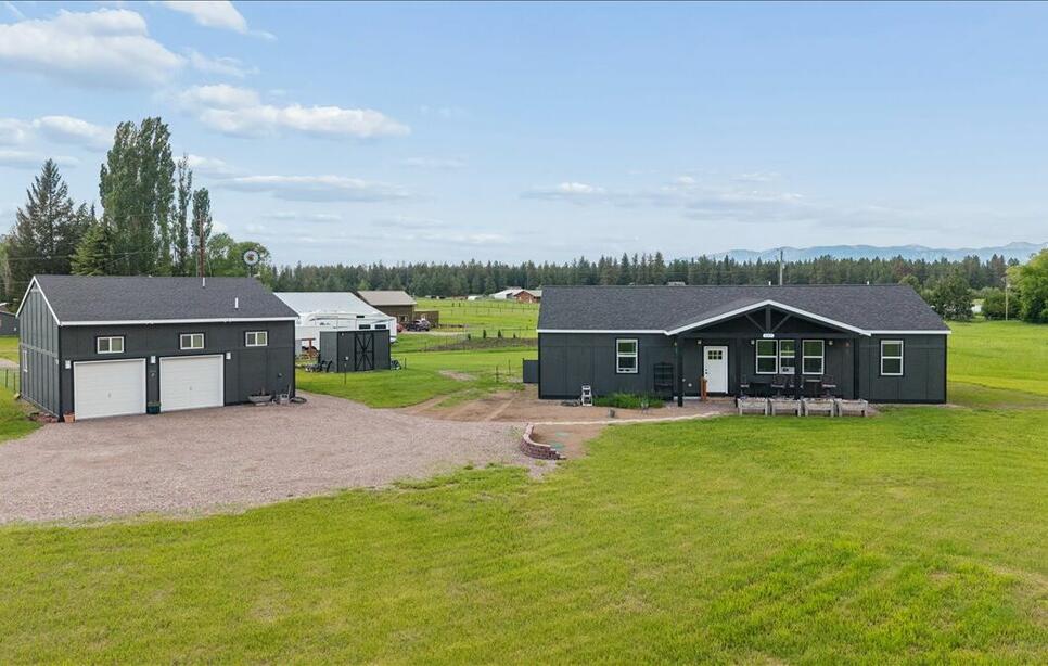 117 Bad Rock Drive, Columbia Falls
