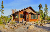 103 Glacier Hills Drive E, Martin City