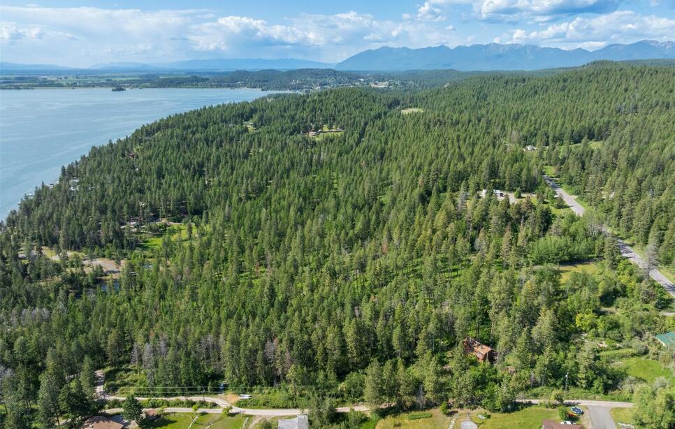 9234 Mt Highway 35, Bigfork