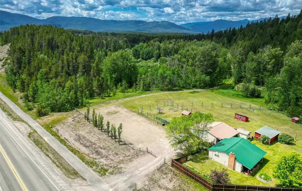 11315 Us Highway 2 E, West Glacier