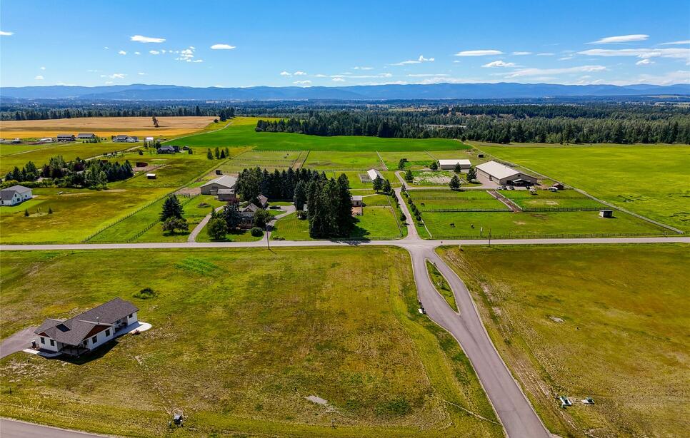 1012 Green Valley Court, Columbia Falls