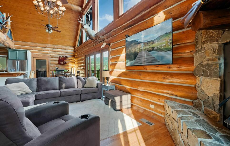 36 Angel Ridge Road, Lakeside