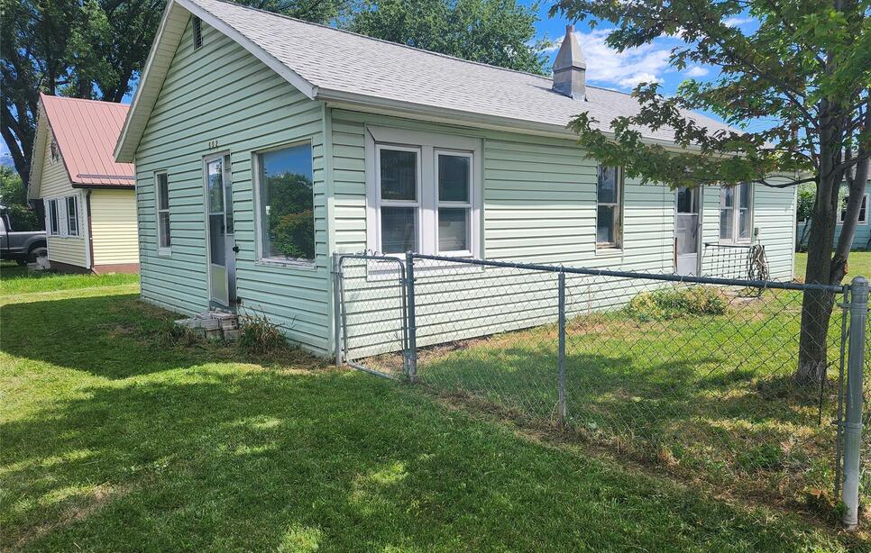 502 6th Avenue E, Polson