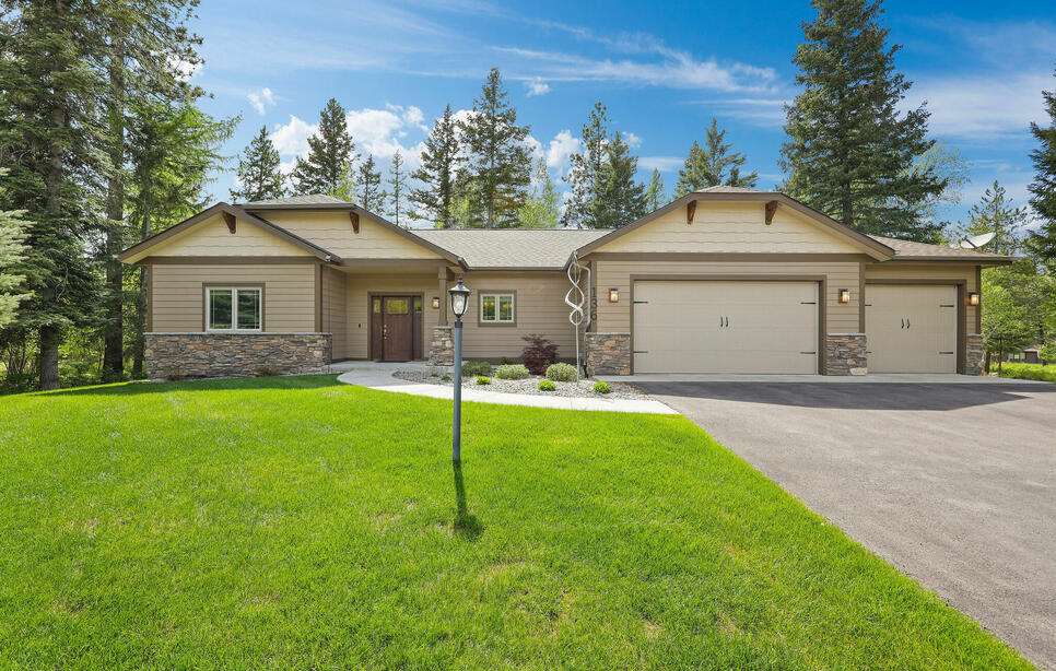 136 Oakmont Loop, Columbia Falls