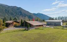 636 Kelley Road, Columbia Falls
