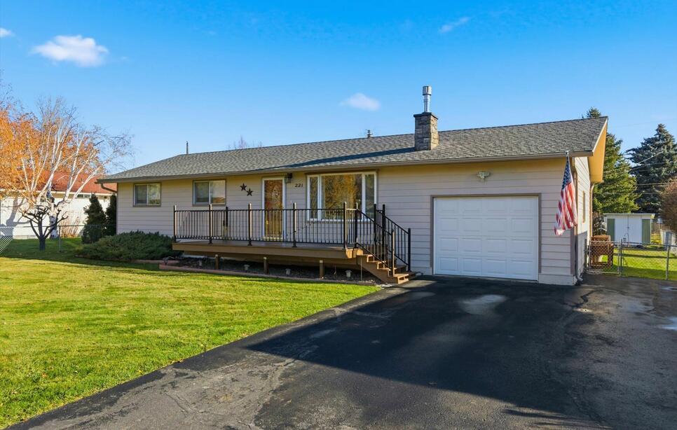 221 Hawthorn Avenue, Kalispell