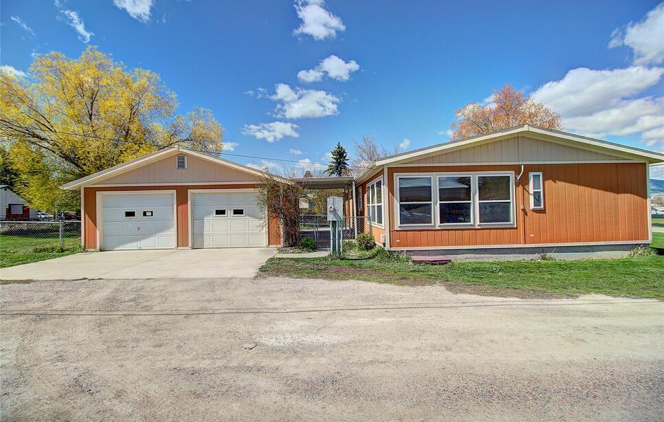 304 11th Avenue E, Polson