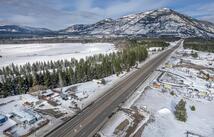 7386 Us Highway 2 E, Columbia Falls