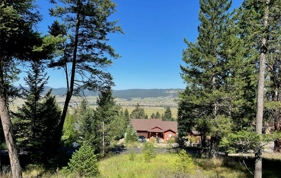 182 Walking Coyote Drive, Kalispell