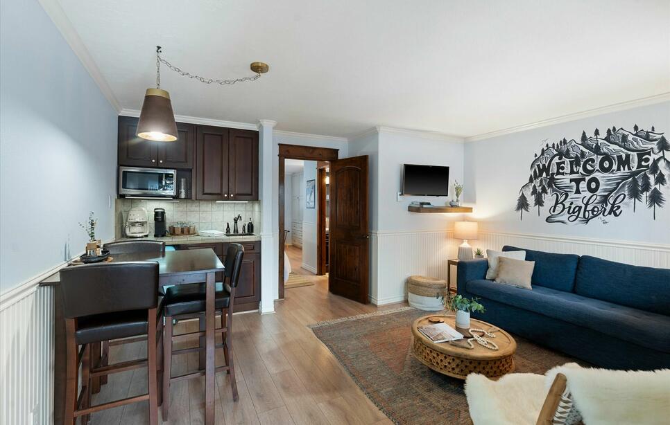 180 Vista Lane, Bigfork