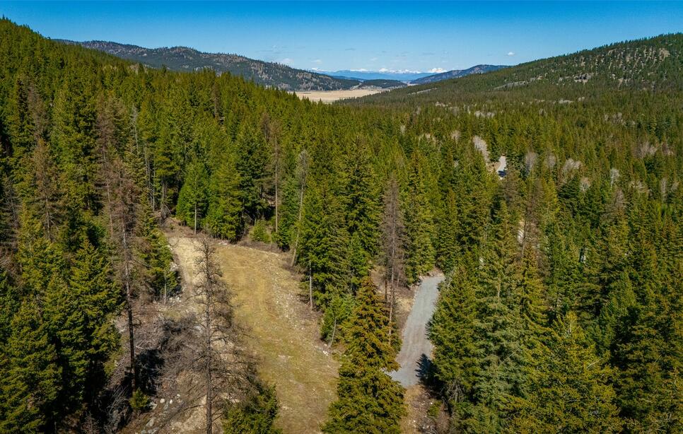 1720 Browns Meadow Road, Kila