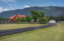 3333 Middle Road, Columbia Falls