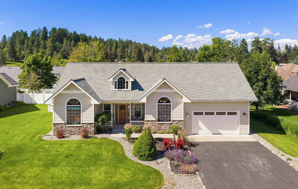 27 Gage Terrace, Bigfork