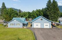 758 Railroad Street E, Columbia Falls