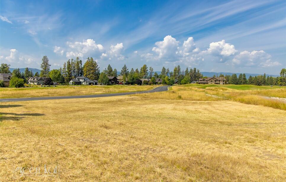 303 Fox Hollow Road, Kalispell