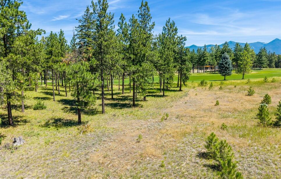 302 Glacier Peaks Road, Eureka