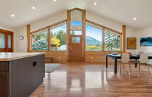 183 Middle View Trail S, Columbia Falls