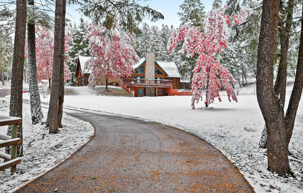 945 Truman Creek Road, Kila