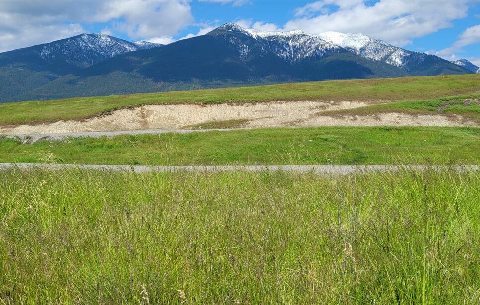 138 Grassy Loop, Eureka