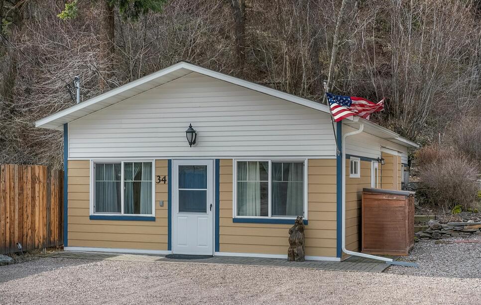 34 Happy Hollow, Somers