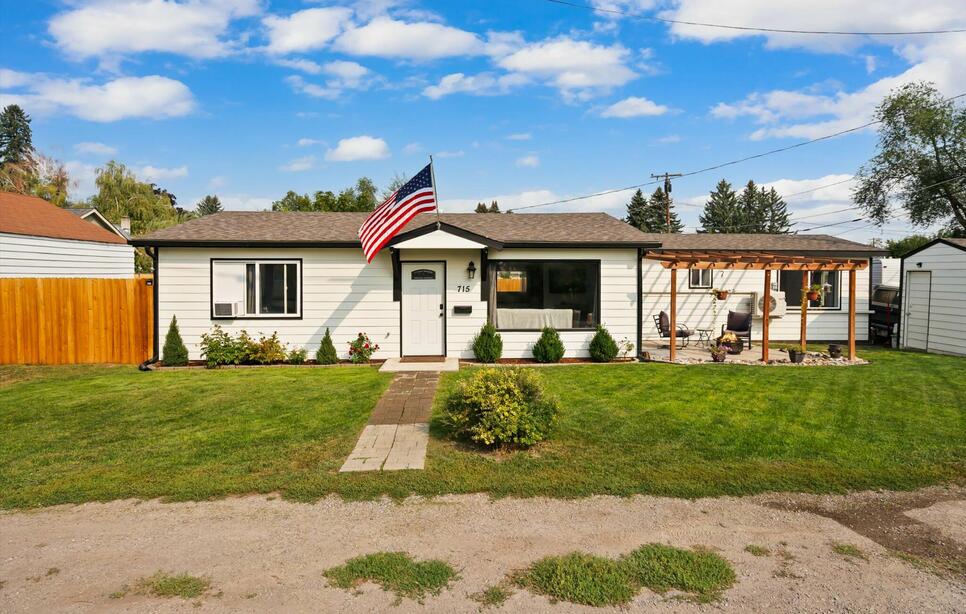 715 8th Street E, Kalispell