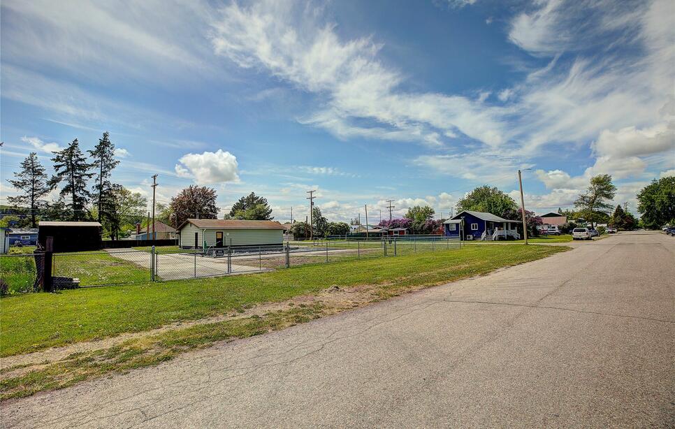 602 6th Avenue E, Polson