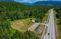 11315 Us Hwy 2 E, West Glacier