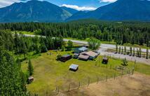11315 Us Hwy 2 E, West Glacier