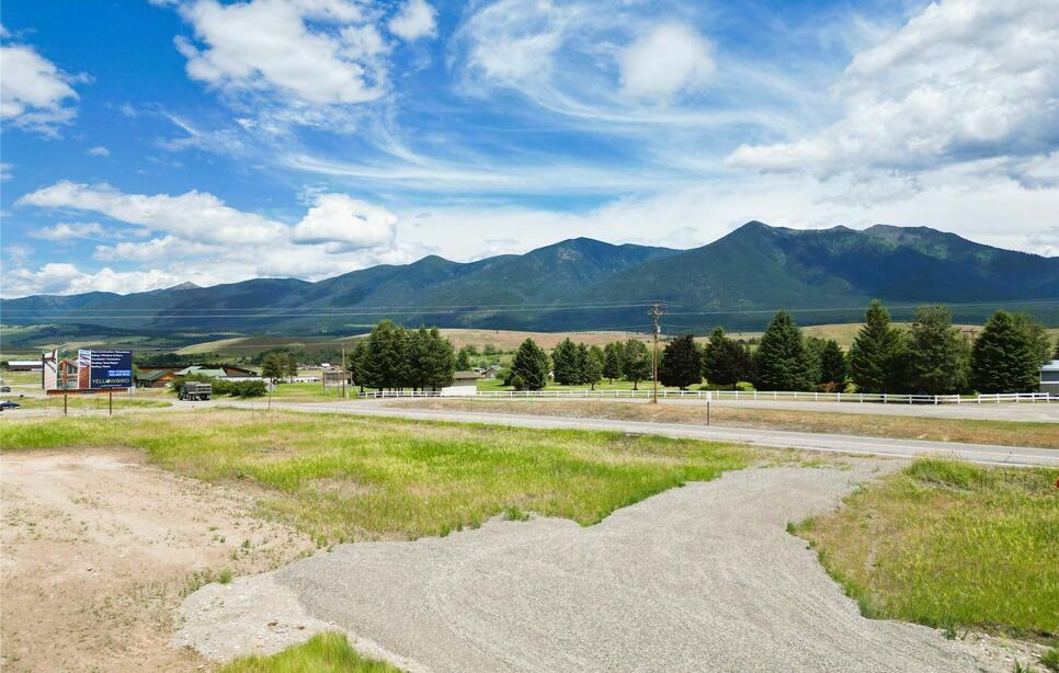 4 Acres Highway 93, Eureka