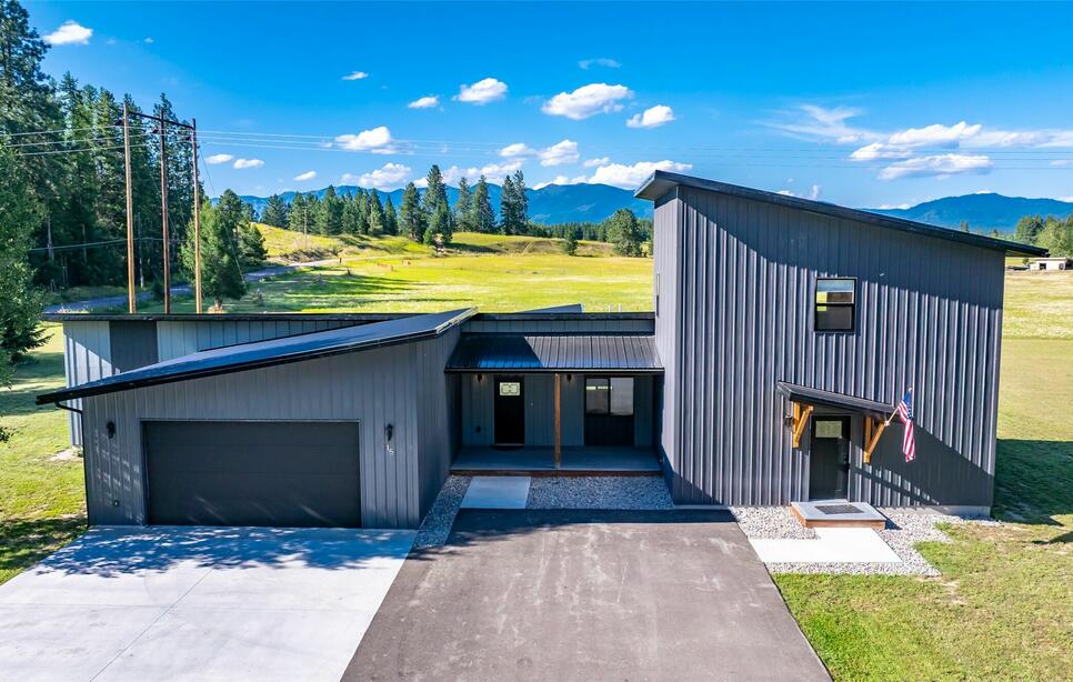 15 Sandy Hill Terrace, Columbia Falls