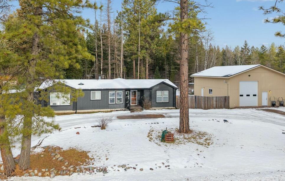 1069 3rd Street Nw, Columbia Falls