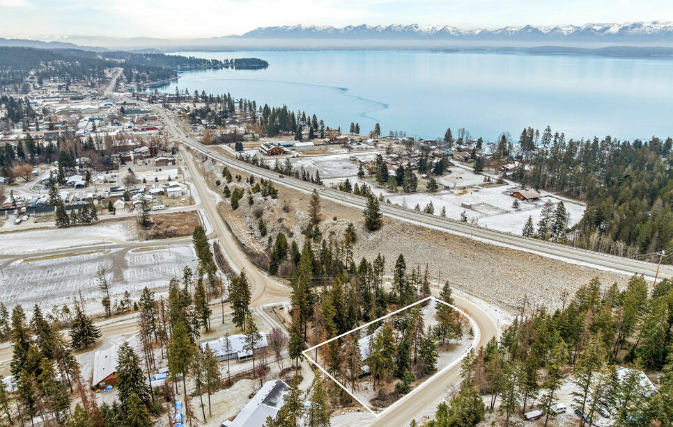 103 Tamarack Woods Drive, Lakeside